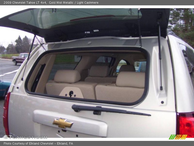 Gold Mist Metallic / Light Cashmere 2009 Chevrolet Tahoe LT 4x4