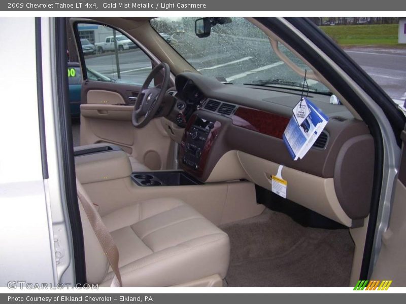 Gold Mist Metallic / Light Cashmere 2009 Chevrolet Tahoe LT 4x4