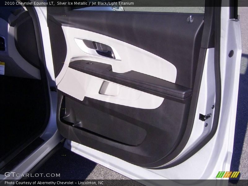 Silver Ice Metallic / Jet Black/Light Titanium 2010 Chevrolet Equinox LT