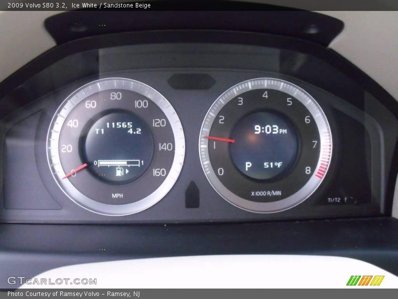 Ice White / Sandstone Beige 2009 Volvo S80 3.2