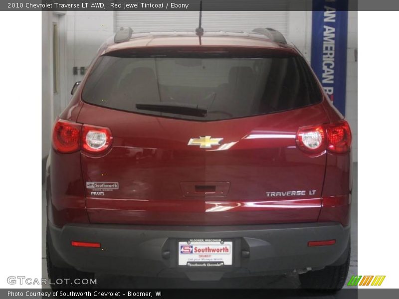 Red Jewel Tintcoat / Ebony 2010 Chevrolet Traverse LT AWD