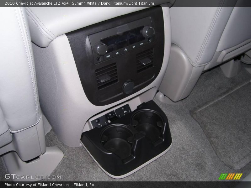 Summit White / Dark Titanium/Light Titanium 2010 Chevrolet Avalanche LTZ 4x4