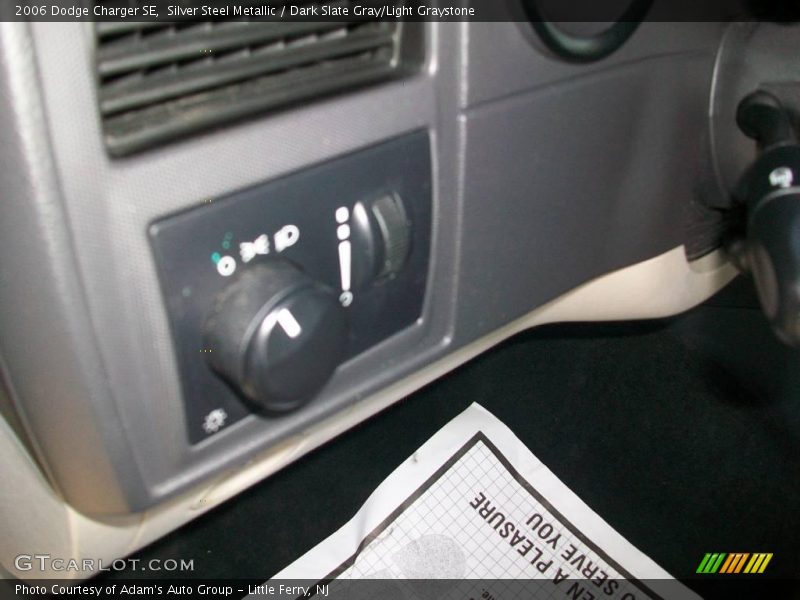 Silver Steel Metallic / Dark Slate Gray/Light Graystone 2006 Dodge Charger SE