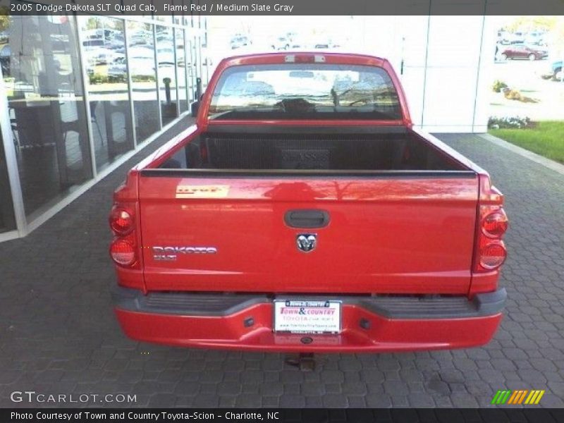 Flame Red / Medium Slate Gray 2005 Dodge Dakota SLT Quad Cab