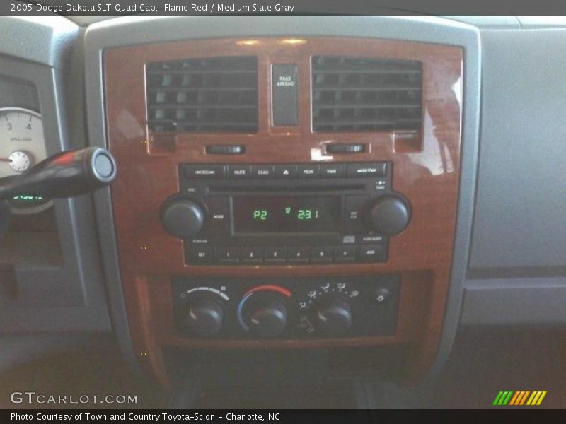 Flame Red / Medium Slate Gray 2005 Dodge Dakota SLT Quad Cab