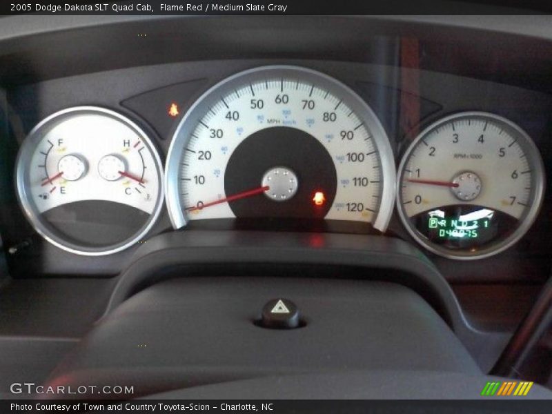 Flame Red / Medium Slate Gray 2005 Dodge Dakota SLT Quad Cab
