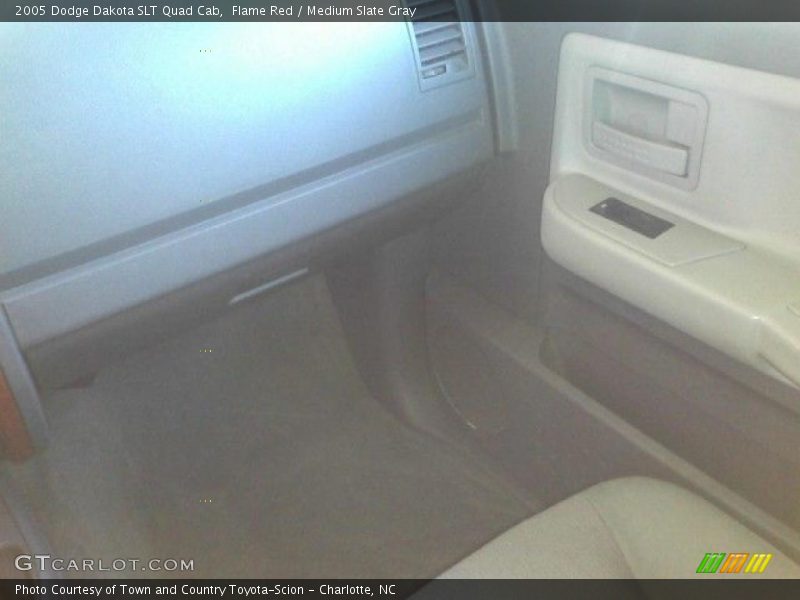 Flame Red / Medium Slate Gray 2005 Dodge Dakota SLT Quad Cab