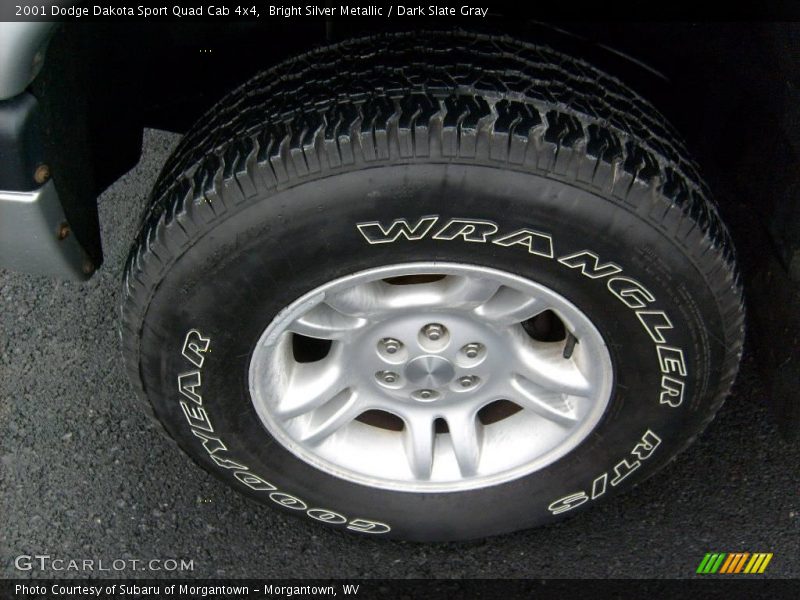 Bright Silver Metallic / Dark Slate Gray 2001 Dodge Dakota Sport Quad Cab 4x4
