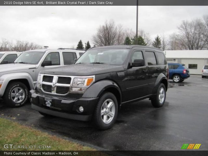 Brilliant Black Crystal Pearl / Dark Slate Gray 2010 Dodge Nitro SE 4x4