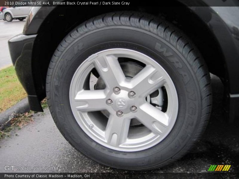 Brilliant Black Crystal Pearl / Dark Slate Gray 2010 Dodge Nitro SE 4x4