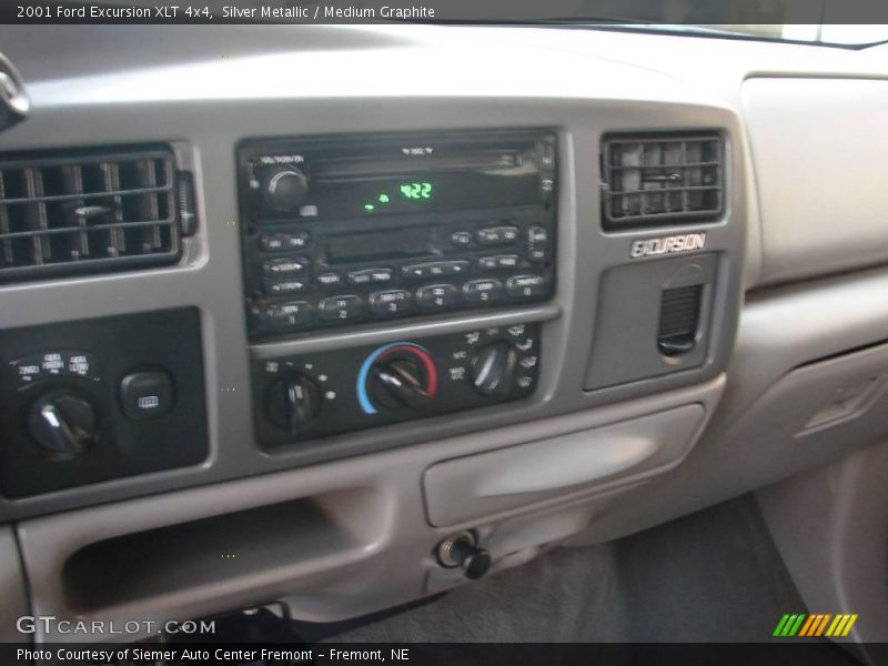 Silver Metallic / Medium Graphite 2001 Ford Excursion XLT 4x4