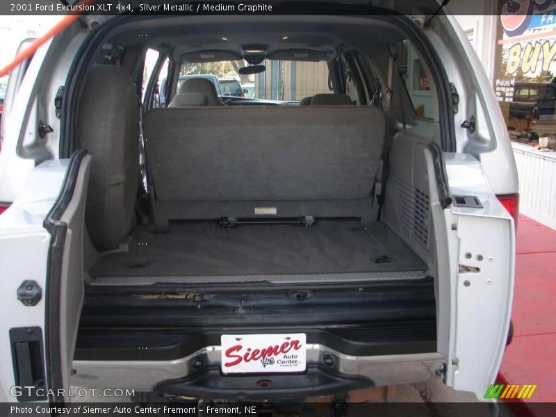 Silver Metallic / Medium Graphite 2001 Ford Excursion XLT 4x4