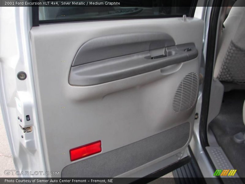Silver Metallic / Medium Graphite 2001 Ford Excursion XLT 4x4