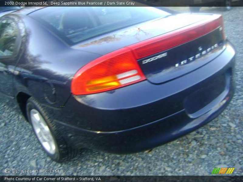 Deep Sapphire Blue Pearlcoat / Dark Slate Gray 2002 Dodge Intrepid SE