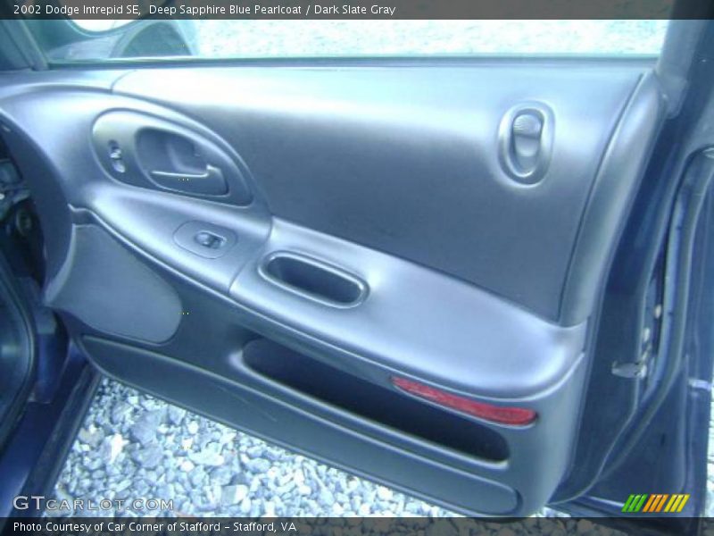 Deep Sapphire Blue Pearlcoat / Dark Slate Gray 2002 Dodge Intrepid SE