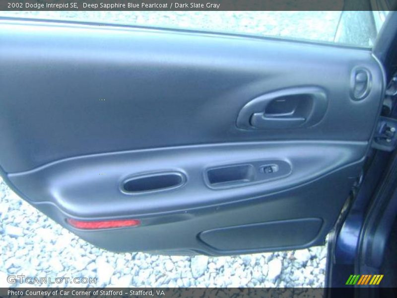 Deep Sapphire Blue Pearlcoat / Dark Slate Gray 2002 Dodge Intrepid SE