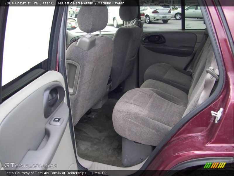Majestic Red Metallic / Medium Pewter 2004 Chevrolet TrailBlazer LS