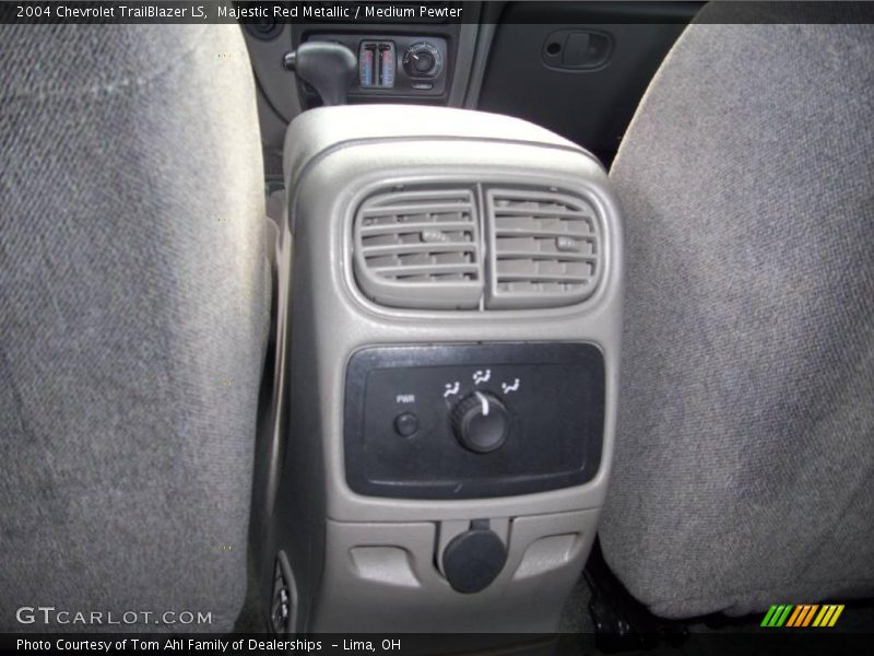 Majestic Red Metallic / Medium Pewter 2004 Chevrolet TrailBlazer LS