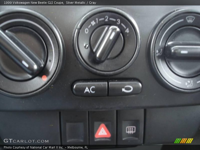 Silver Metallic / Gray 1999 Volkswagen New Beetle GLS Coupe