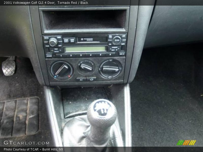 Tornado Red / Black 2001 Volkswagen Golf GLS 4 Door