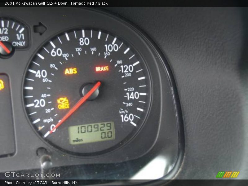 Tornado Red / Black 2001 Volkswagen Golf GLS 4 Door