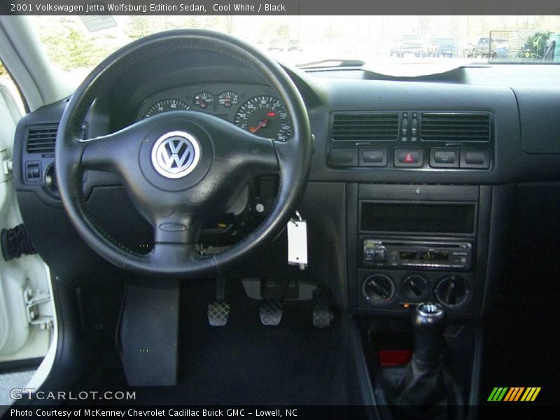 Cool White / Black 2001 Volkswagen Jetta Wolfsburg Edition Sedan