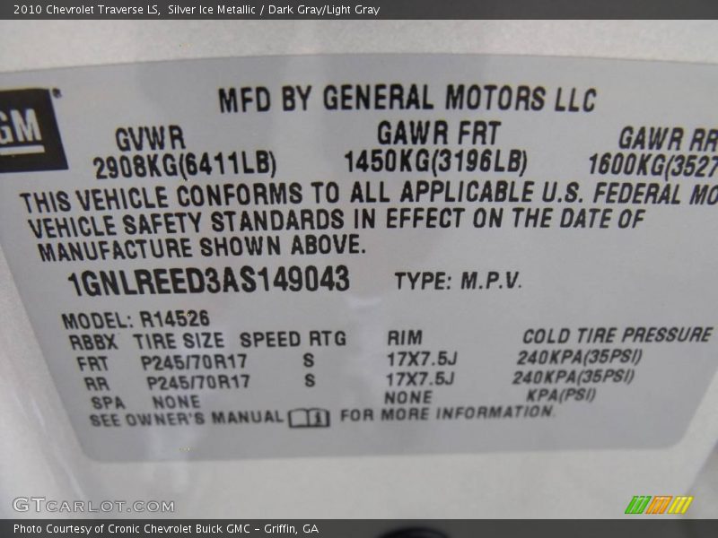 Silver Ice Metallic / Dark Gray/Light Gray 2010 Chevrolet Traverse LS