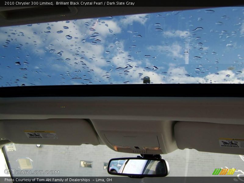 Brilliant Black Crystal Pearl / Dark Slate Gray 2010 Chrysler 300 Limited