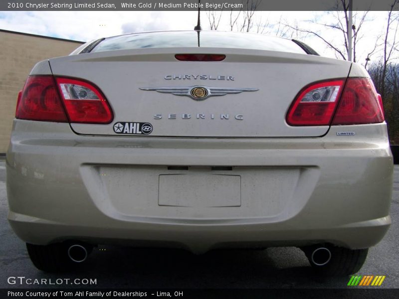 White Gold / Medium Pebble Beige/Cream 2010 Chrysler Sebring Limited Sedan