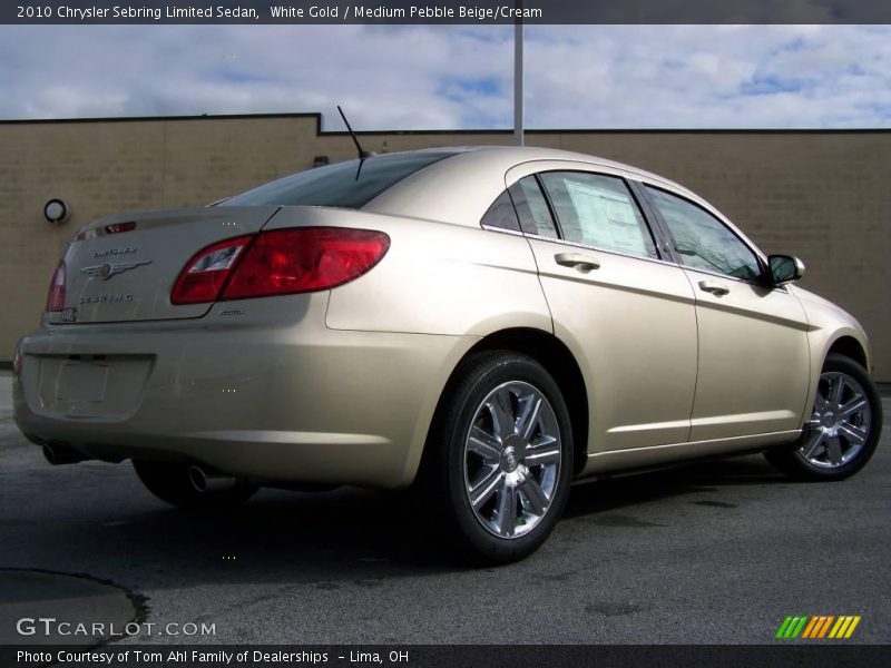 White Gold / Medium Pebble Beige/Cream 2010 Chrysler Sebring Limited Sedan