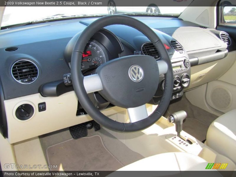 Black / Cream 2009 Volkswagen New Beetle 2.5 Coupe