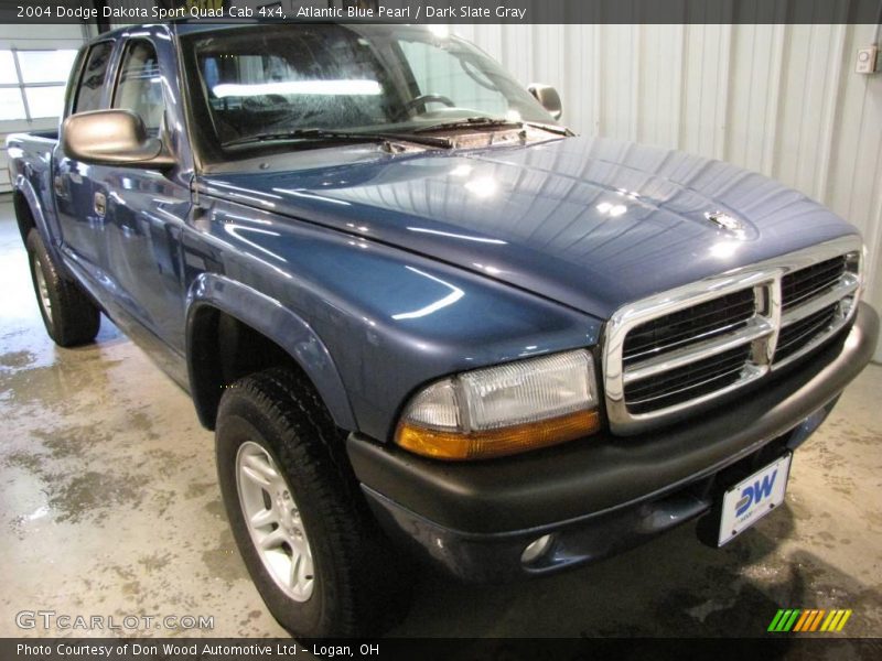 Atlantic Blue Pearl / Dark Slate Gray 2004 Dodge Dakota Sport Quad Cab 4x4