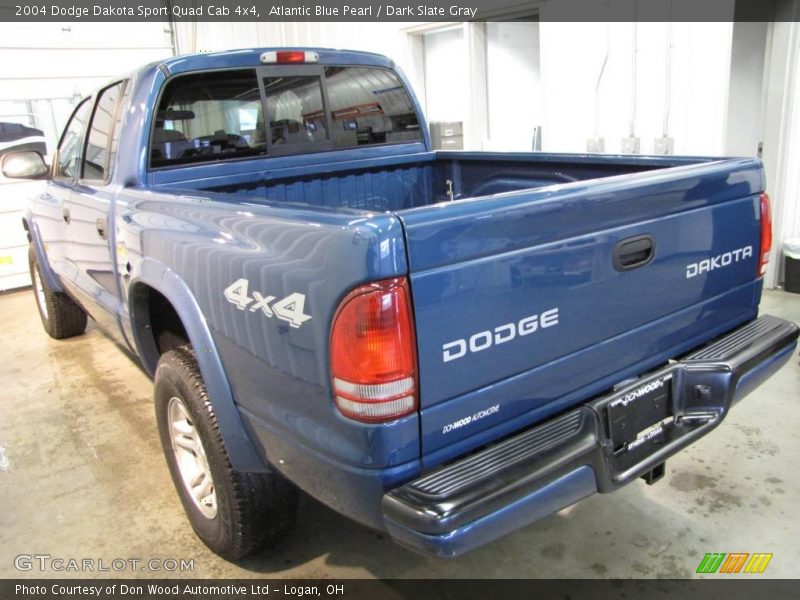 Atlantic Blue Pearl / Dark Slate Gray 2004 Dodge Dakota Sport Quad Cab 4x4