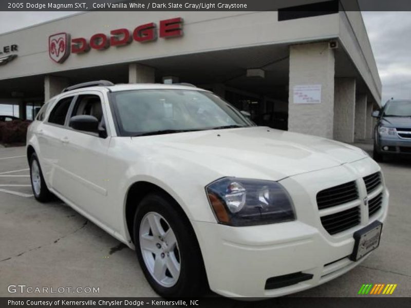 Cool Vanilla White / Dark Slate Gray/Light Graystone 2005 Dodge Magnum SXT