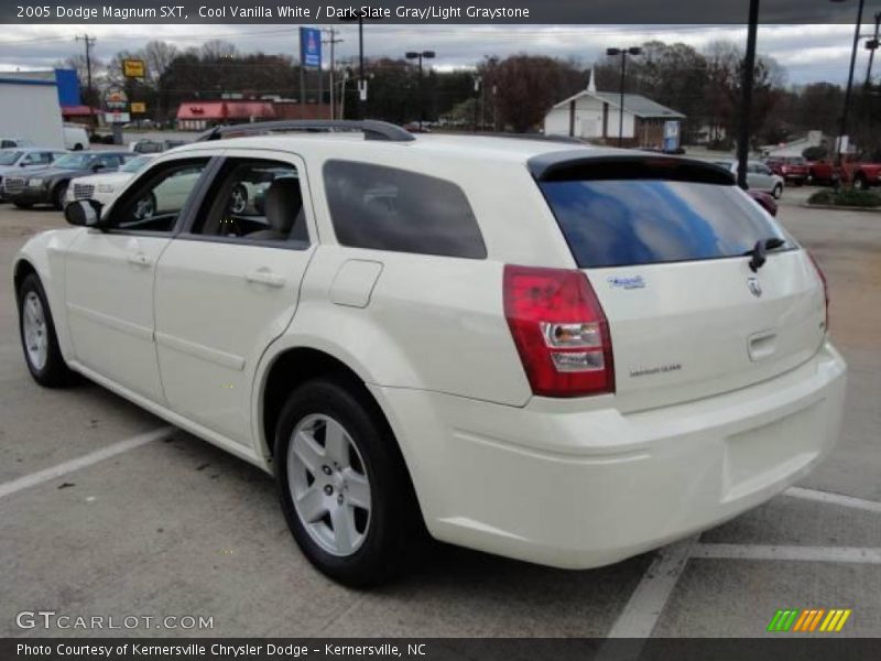 Cool Vanilla White / Dark Slate Gray/Light Graystone 2005 Dodge Magnum SXT