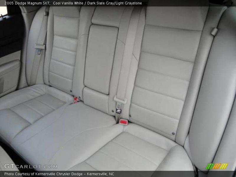 Cool Vanilla White / Dark Slate Gray/Light Graystone 2005 Dodge Magnum SXT