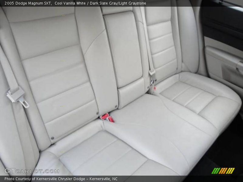 Cool Vanilla White / Dark Slate Gray/Light Graystone 2005 Dodge Magnum SXT
