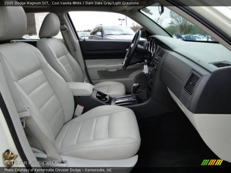 Cool Vanilla White / Dark Slate Gray/Light Graystone 2005 Dodge Magnum SXT