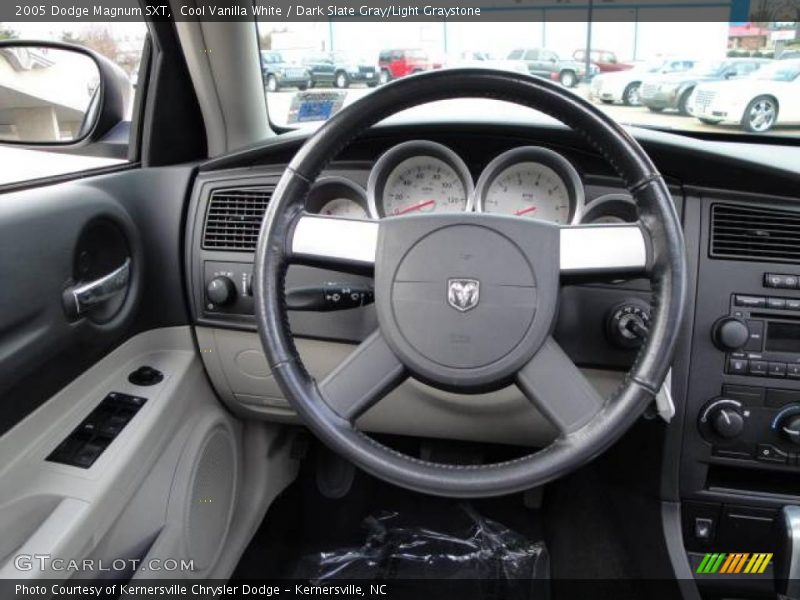Cool Vanilla White / Dark Slate Gray/Light Graystone 2005 Dodge Magnum SXT