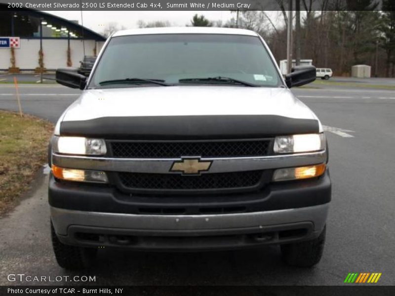 Summit White / Medium Gray 2002 Chevrolet Silverado 2500 LS Extended Cab 4x4