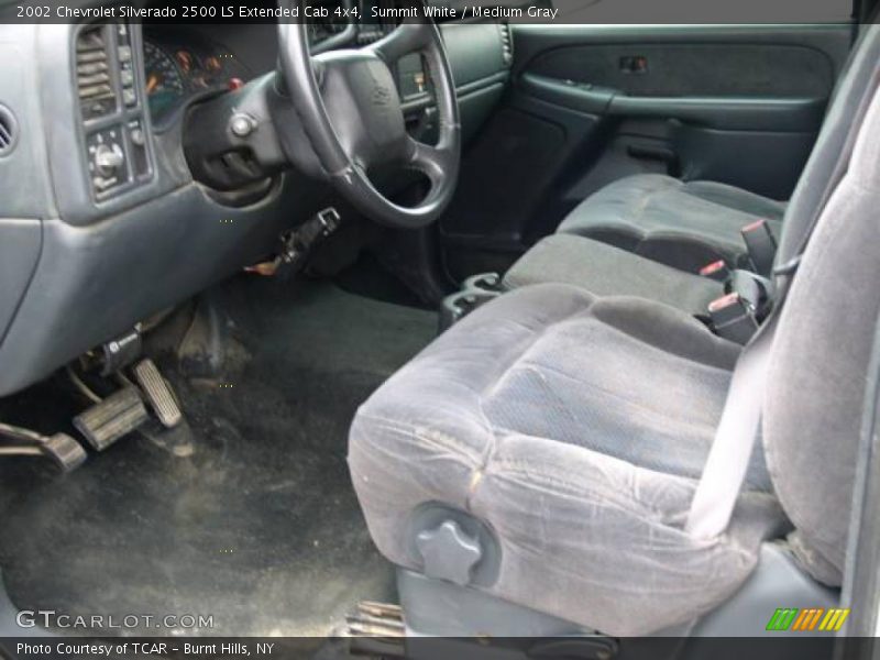 Summit White / Medium Gray 2002 Chevrolet Silverado 2500 LS Extended Cab 4x4
