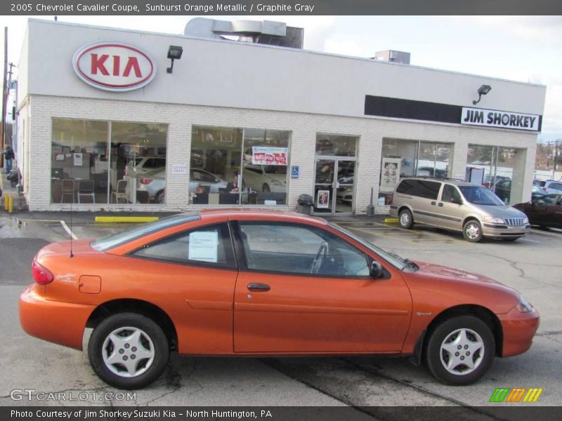 Sunburst Orange Metallic / Graphite Gray 2005 Chevrolet Cavalier Coupe