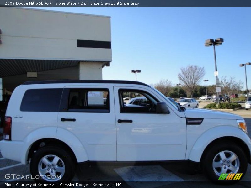 Stone White / Dark Slate Gray/Light Slate Gray 2009 Dodge Nitro SE 4x4