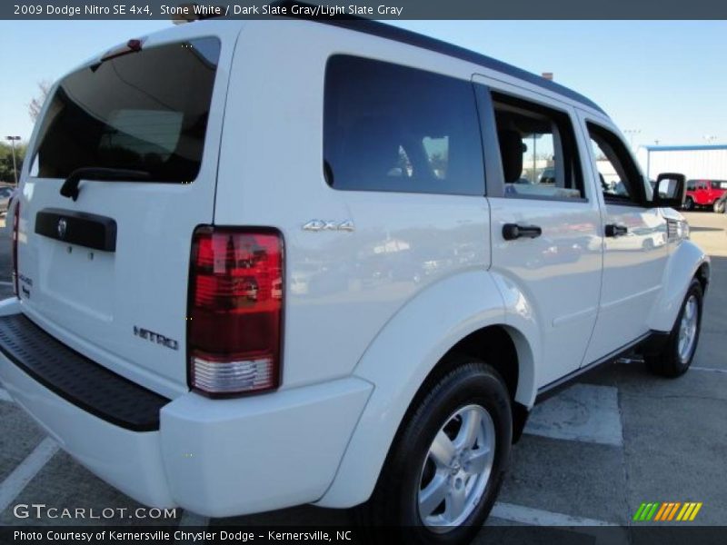 Stone White / Dark Slate Gray/Light Slate Gray 2009 Dodge Nitro SE 4x4