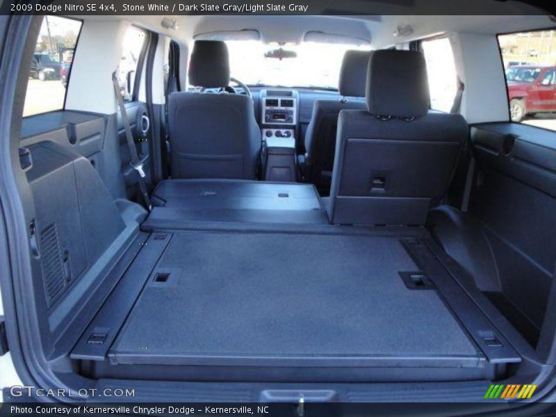 Stone White / Dark Slate Gray/Light Slate Gray 2009 Dodge Nitro SE 4x4