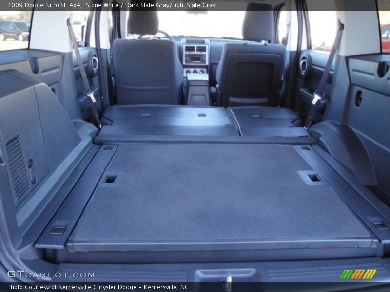 Stone White / Dark Slate Gray/Light Slate Gray 2009 Dodge Nitro SE 4x4