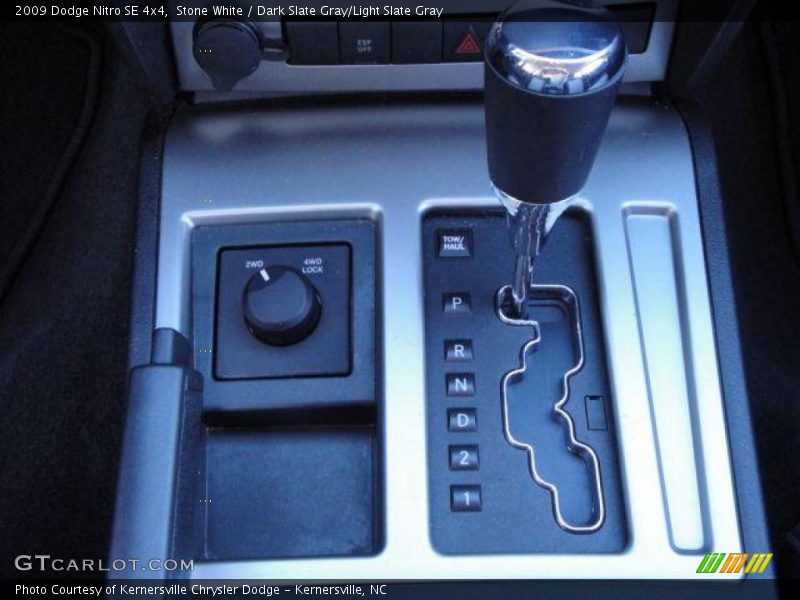 Stone White / Dark Slate Gray/Light Slate Gray 2009 Dodge Nitro SE 4x4