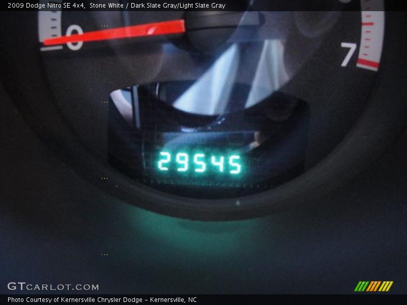 Stone White / Dark Slate Gray/Light Slate Gray 2009 Dodge Nitro SE 4x4