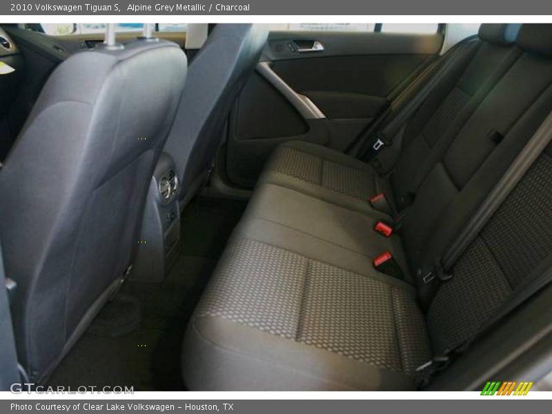 Alpine Grey Metallic / Charcoal 2010 Volkswagen Tiguan S
