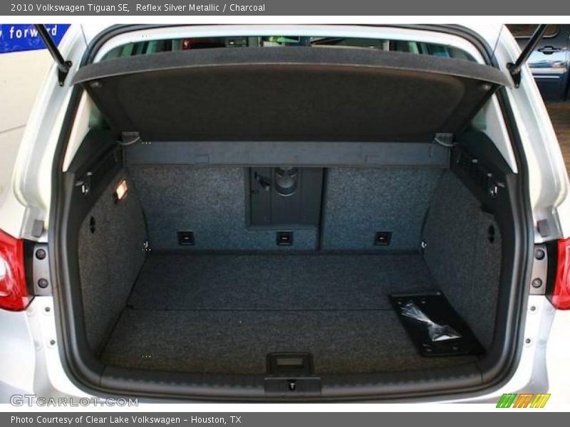 Reflex Silver Metallic / Charcoal 2010 Volkswagen Tiguan SE